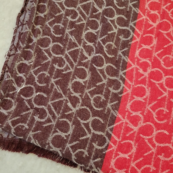 Calvin Klein Color Block Signature Blanket Scarf - Picture 2 of 7